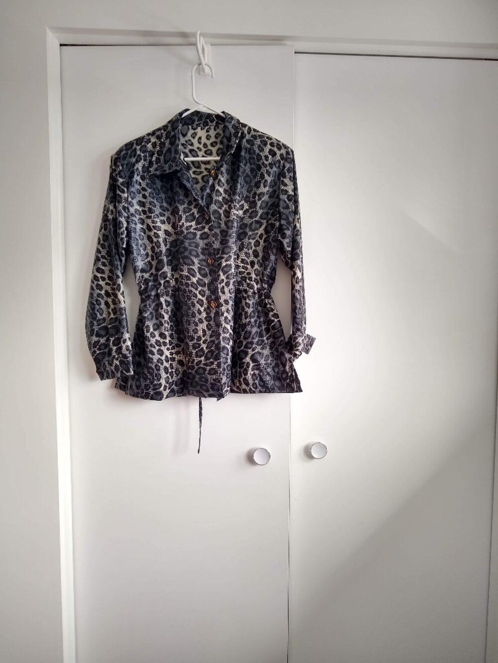 vintage 80s animal print drawsting tapered top overshirt blouse